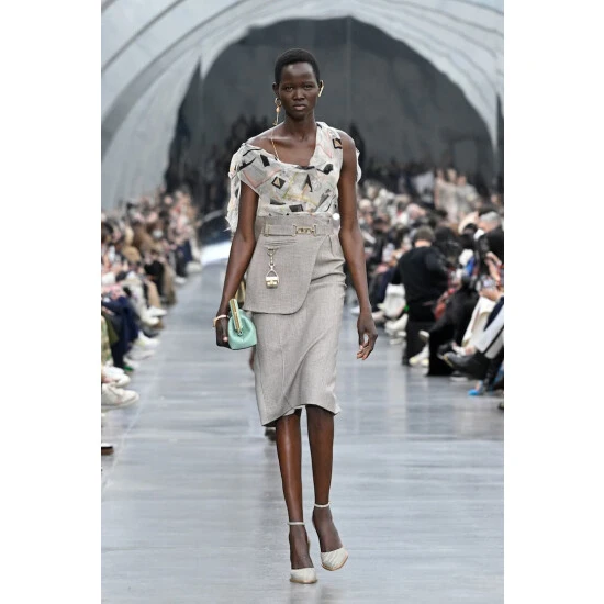 Fendi Houndstooth Wool-blend Midi Skirt 4 Fendi Houndstooth Wool-blend Midi Skirt - Image 4