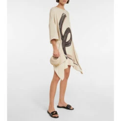 Fendi FF Cutout Flat Leather Sandals