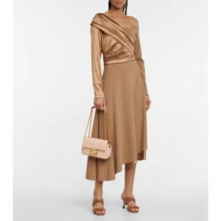 Fendi Baguette Medium Leather Shoulder Bag -Fendi Shop unnamed file 297